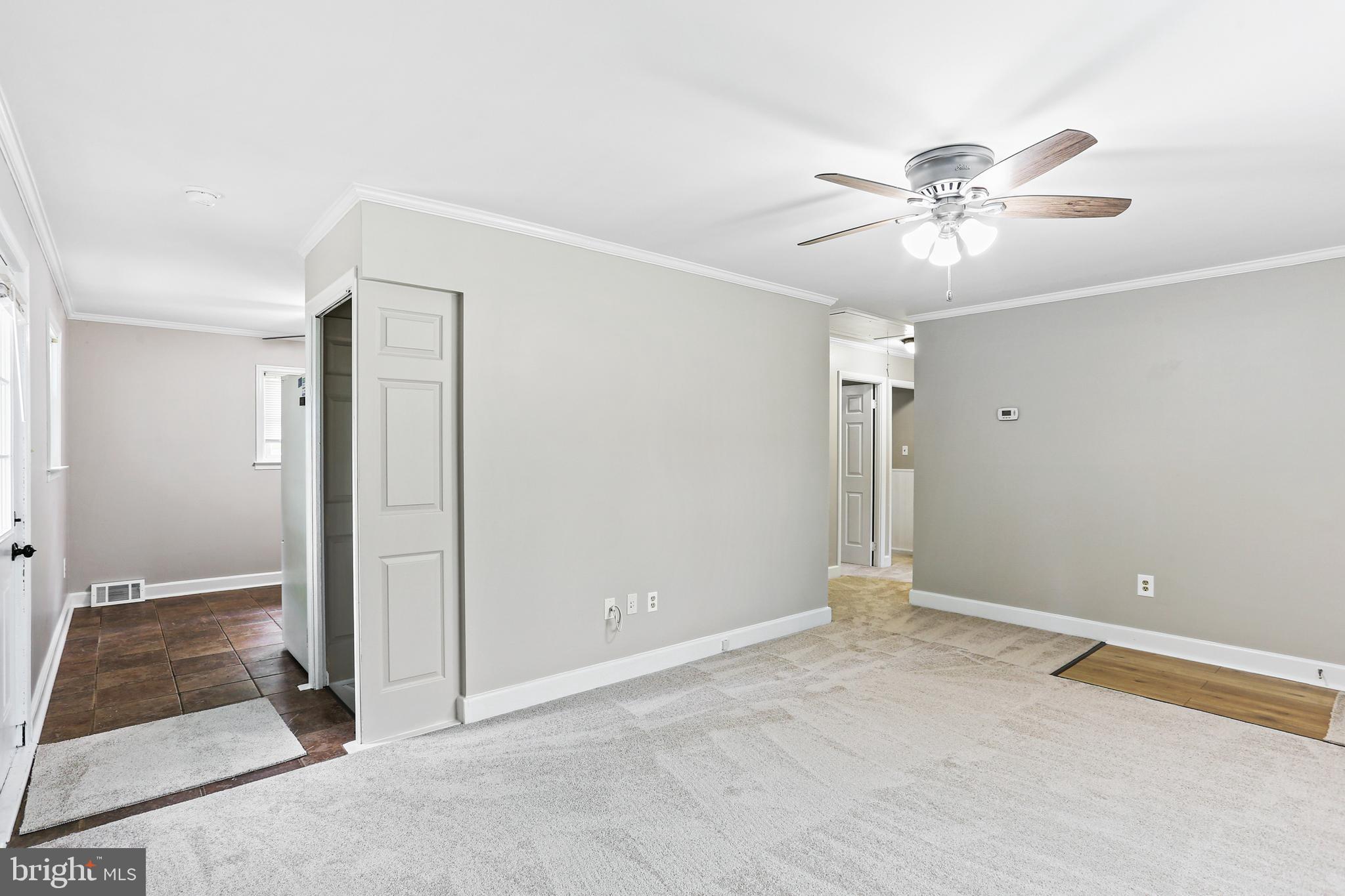 817 Suburbian Road Reisterstown, MD 21136 - Photo 6 of 40 Living Room