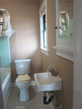 $825 | 120 West Marshall Boulevard, Unit 7, San Bernardino, CA 92405