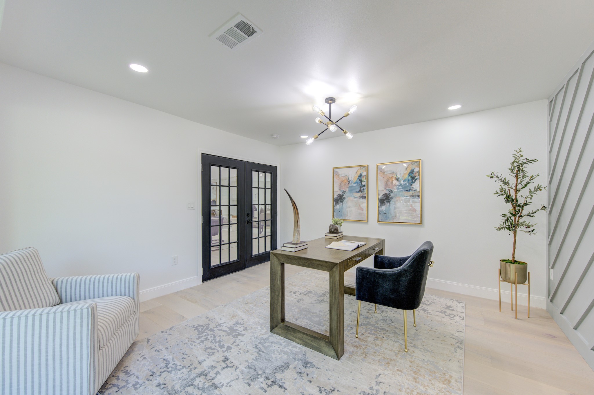 926 Old Lake Road Houston, TX 77057 - Photo 18 of 49 1st Floor: Office / Flex Room