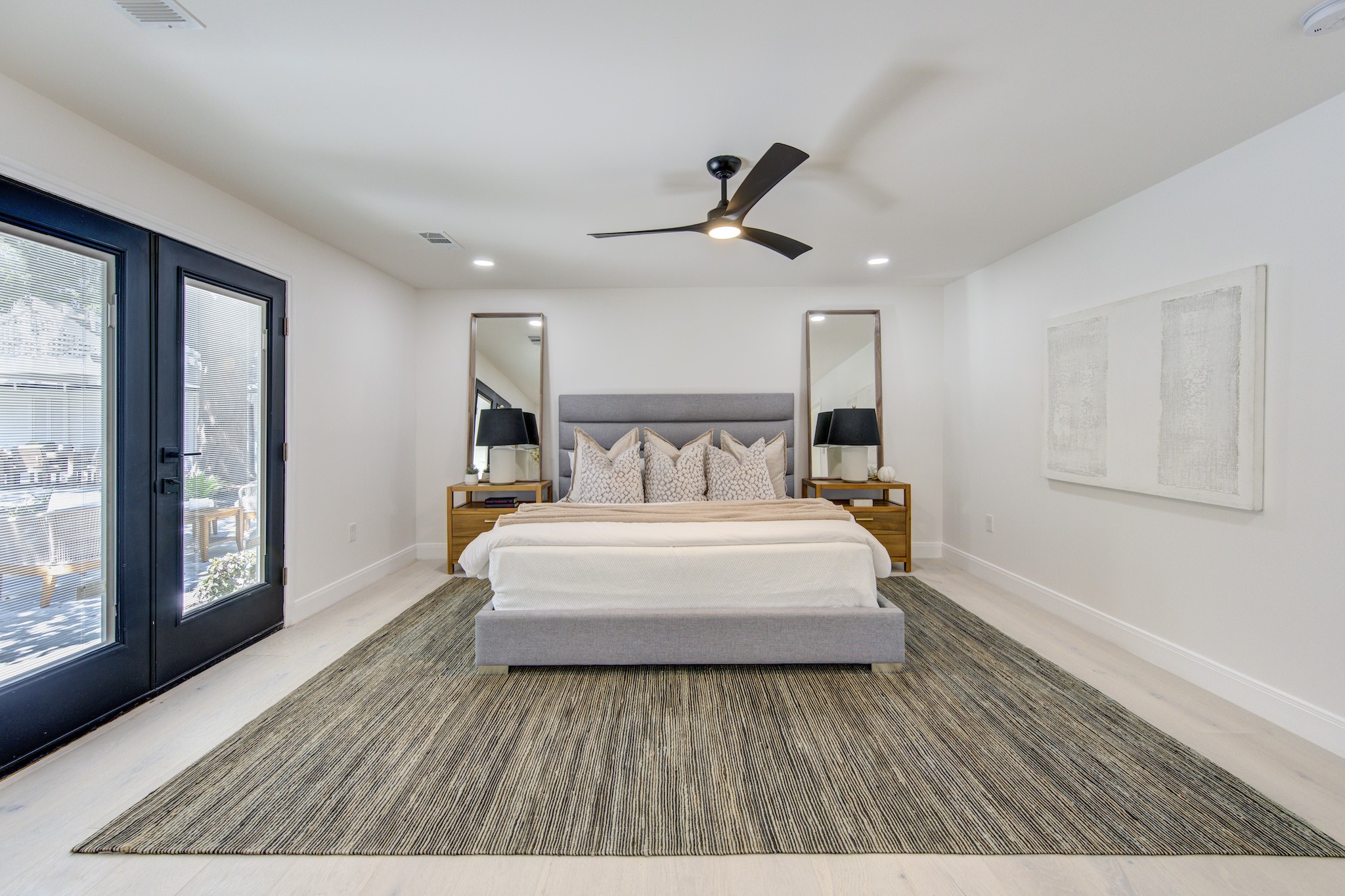 926 Old Lake Road Houston, TX 77057 - Photo 20 of 49 1st Floor: Primary Bedroom