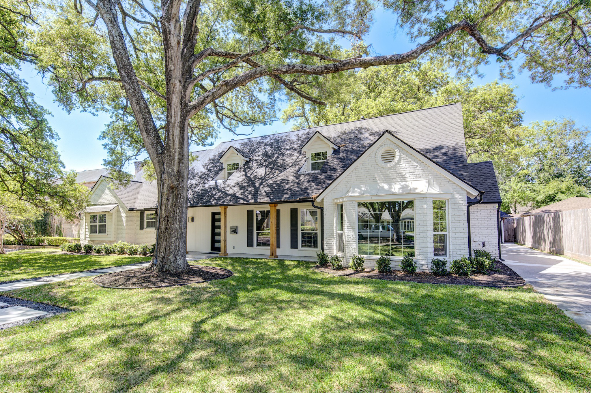 926 Old Lake Road Houston, TX 77057 - Photo 3 of 49