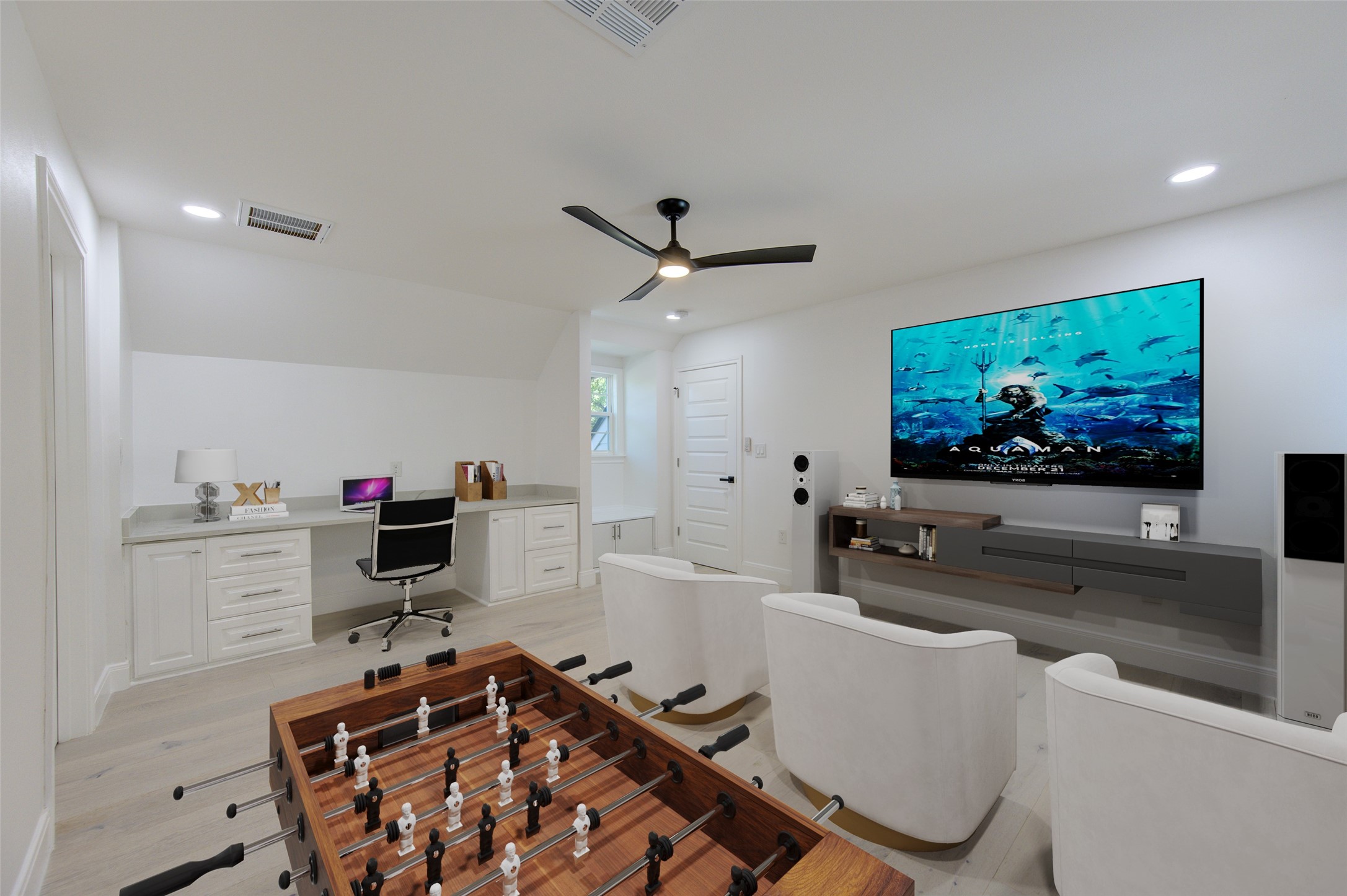 926 Old Lake Road Houston, TX 77057 - Photo 40 of 49 2nd Floor: 5th Bedroom w/ En-Suite Bath