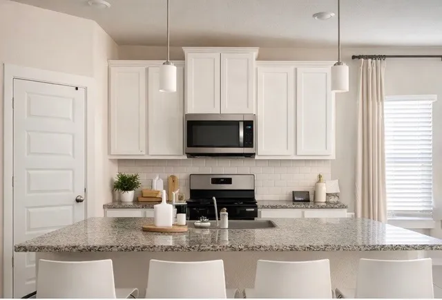 $2,650 | 4819 Bluestem Drive, Pearland, TX 77584