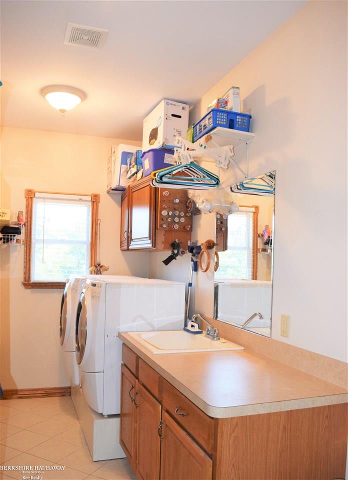 7600 Hewitt Road Avoca, MI 48006 - Photo 38 of 73 31297035-37.JPG