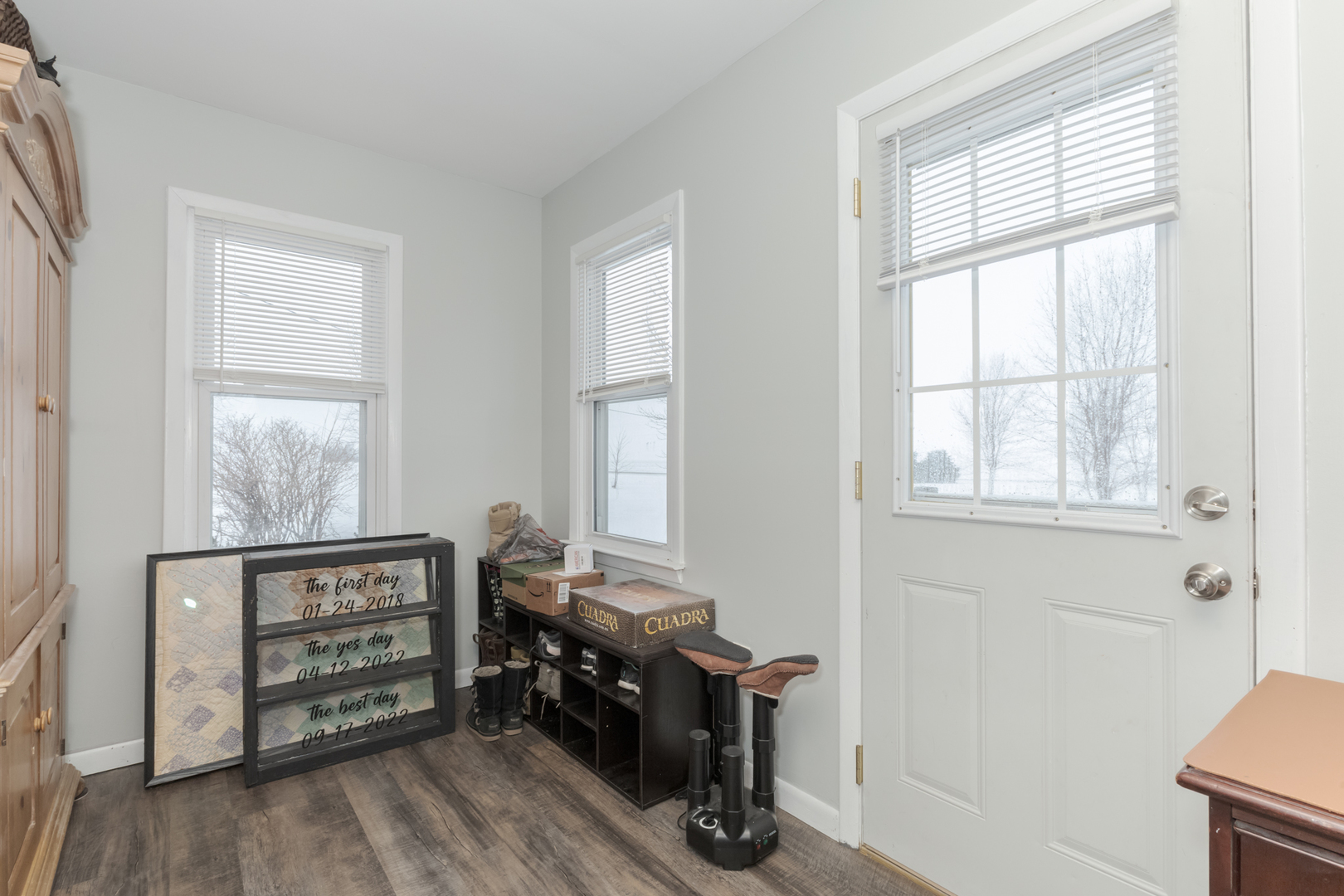 9948 North 100 E Road Gridley, IL 61744 - Photo 3 of 27 a view of a room with furniture and a window