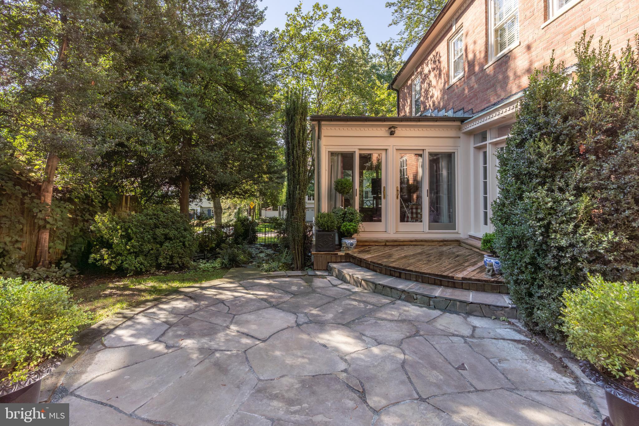 4920 Palisade Lane Northwest Washington, DC 20016 - Photo 22 of 70 Private flagstone patio