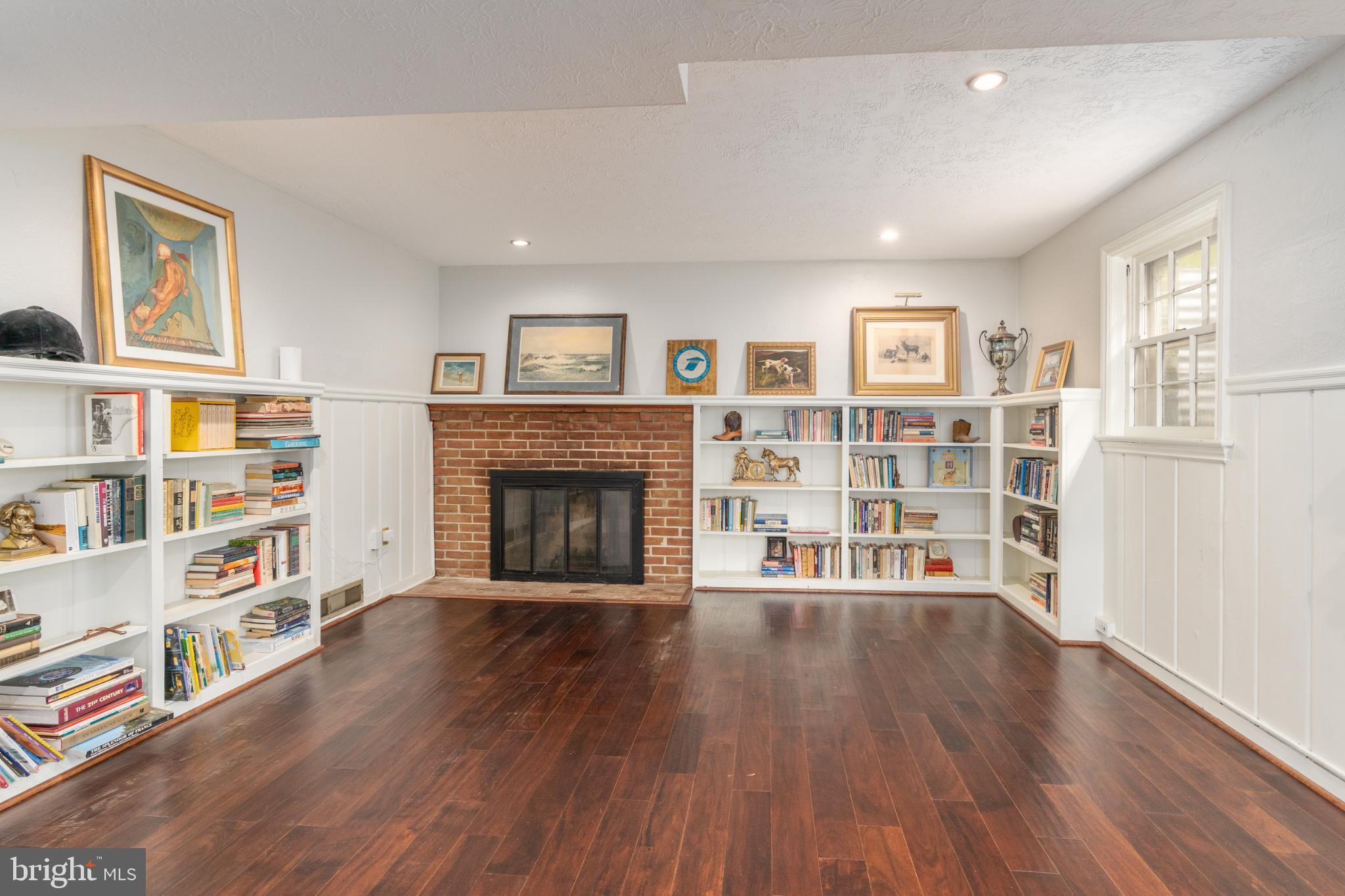 4920 Palisade Lane Northwest Washington, DC 20016 - Photo 47 of 70 Built-ins for books and games