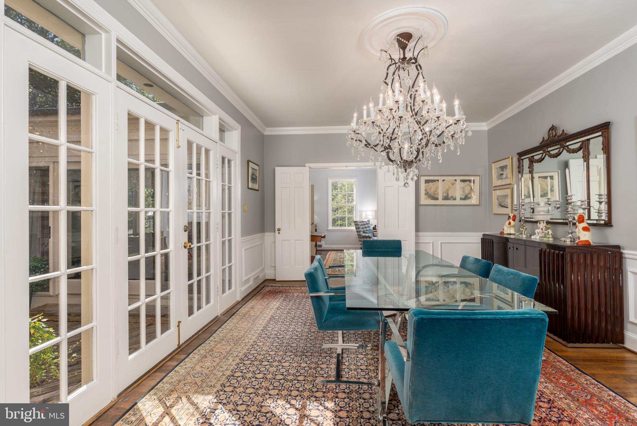 4920 Palisade Lane Northwest Washington, DC 20016 - Photo 9 of 70 Beautiful finishes throughout