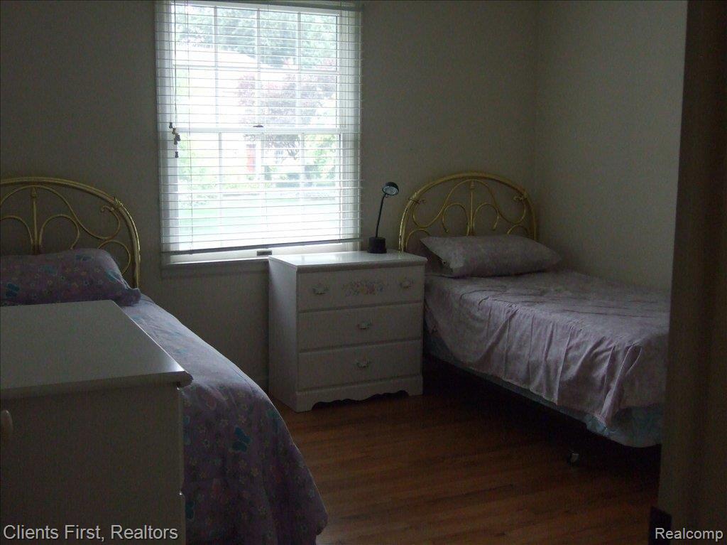 35878 Charter Crest Road Farmington, MI 48335 - Photo 22 of 25 Bedroom 3