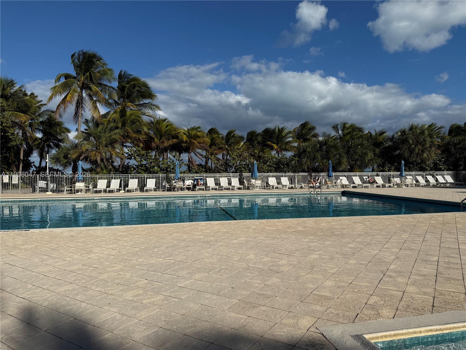 881 Ocean Drive, Unit 22E Key Biscayne, FL 33149 - Photo 17 of 20