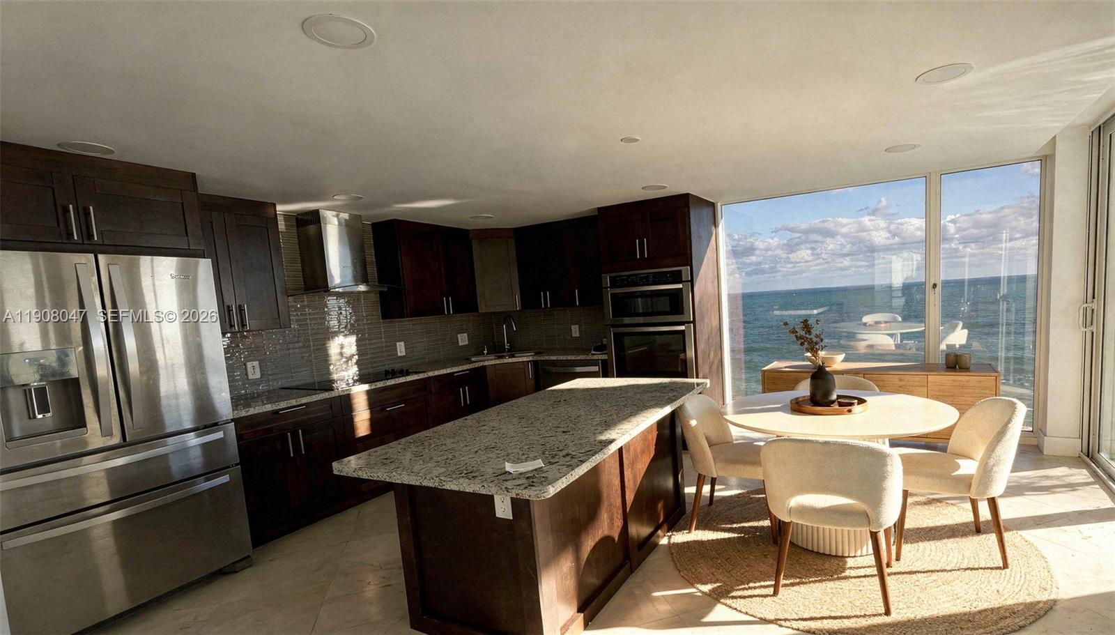 881 Ocean Drive, Unit 22E Key Biscayne, FL 33149 - Photo 4 of 23 Virtually Staged