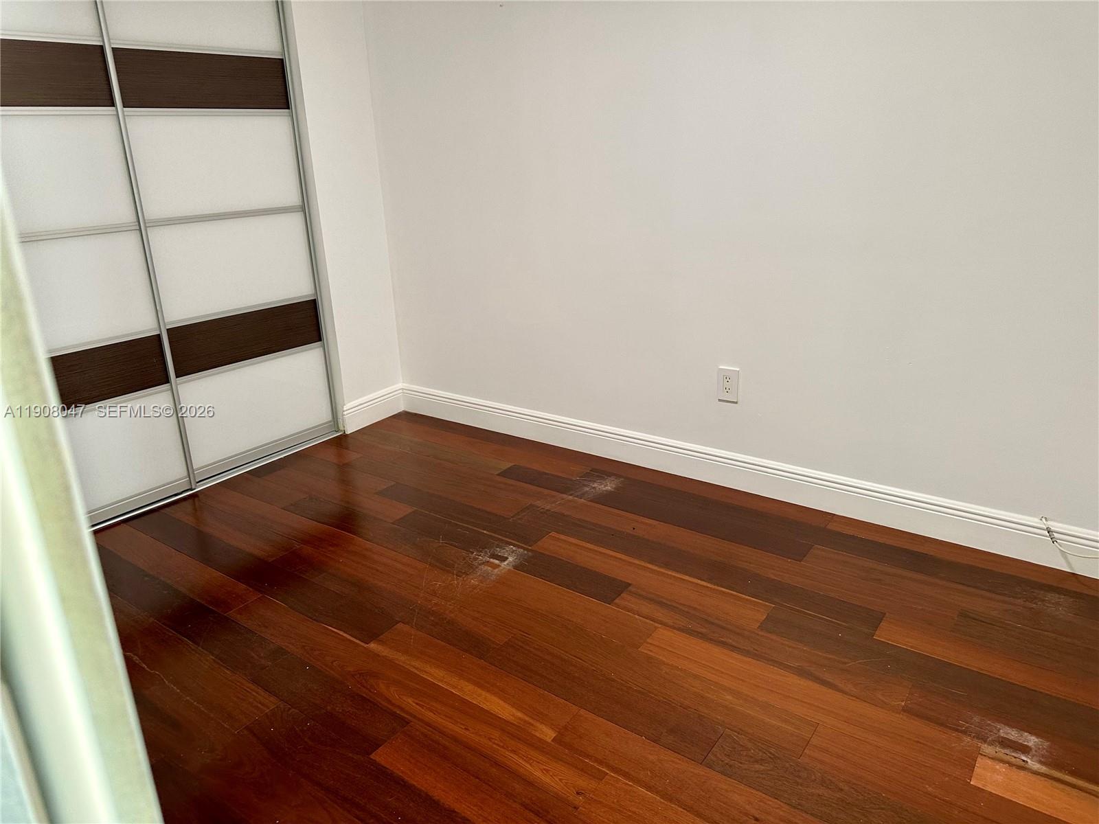 881 Ocean Drive, Unit 22E Key Biscayne, FL 33149 - Photo 10 of 20
