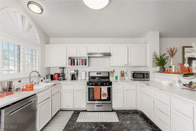 $430,000 | 2236 Welsey Manor Drive, Las Vegas, NV 89156