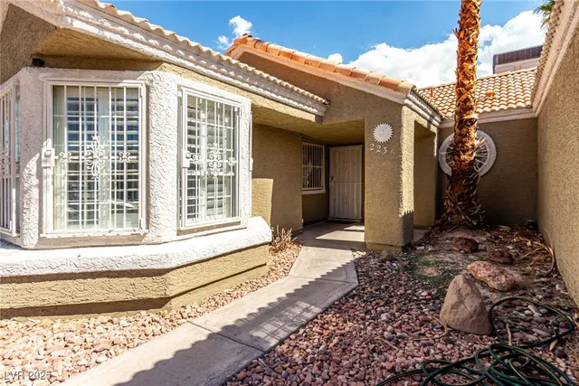 $430,000 | 2236 Welsey Manor Drive, Las Vegas, NV 89156