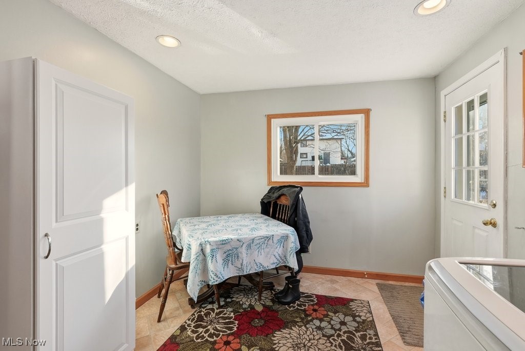 661 Mill Road Ravenna, OH 44266 - Photo 17 of 49 eat in kitchen area