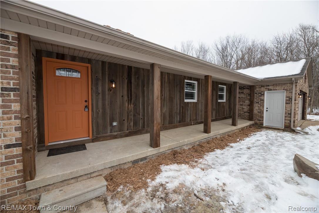9440 Beecher Road Flushing, MI 48433 - Photo 2 of 40 2.jpg