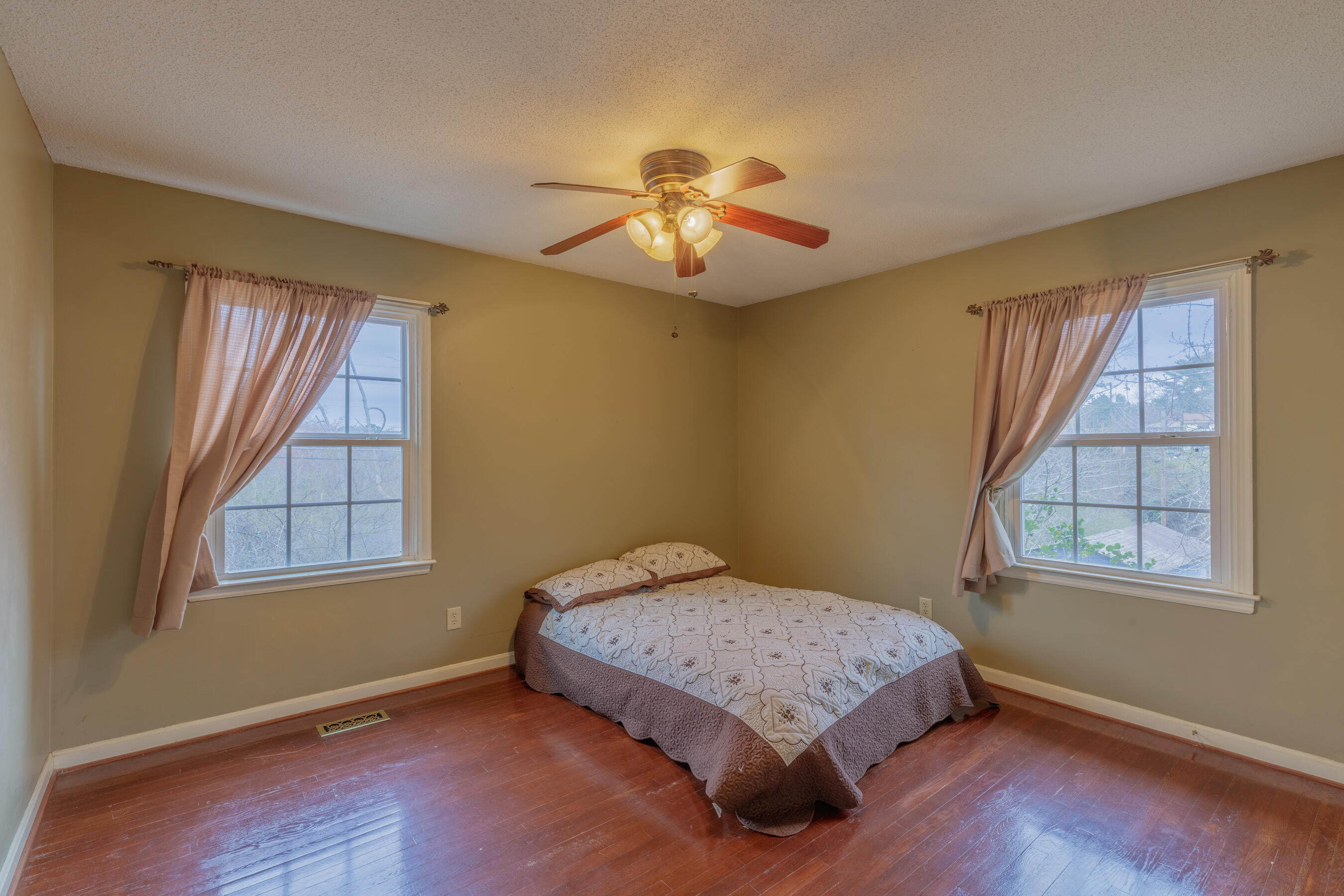 9309 Dividing Ridge Road Soddy-Daisy, TN 37379 - Photo 17 of 57 9309 Dividing Ridge HD -21