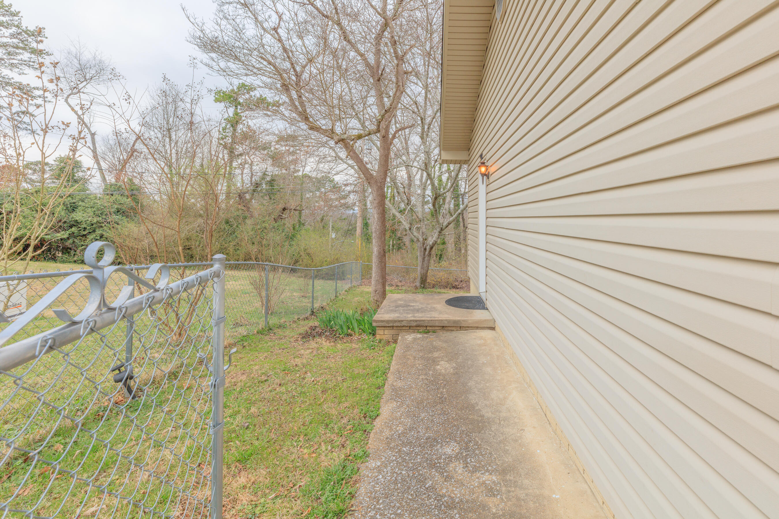 9309 Dividing Ridge Road Soddy-Daisy, TN 37379 - Photo 35 of 57 9309 Dividing Ridge HD -10