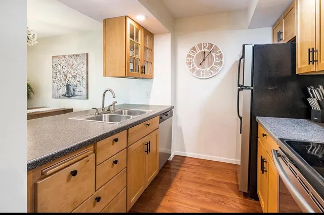 $2,100 | 334 West 5th Street, Waconia, MN 55387