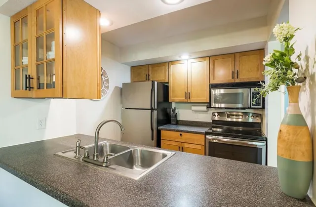 $2,100 | 334 West 5th Street, Waconia, MN 55387