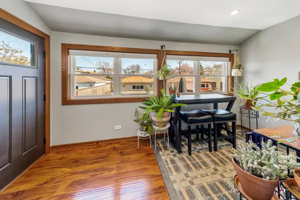 $470,000 | 4917 North Kilbourn Avenue, Chicago, IL 60630