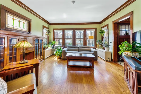 $470,000 | 4917 North Kilbourn Avenue, Chicago, IL 60630