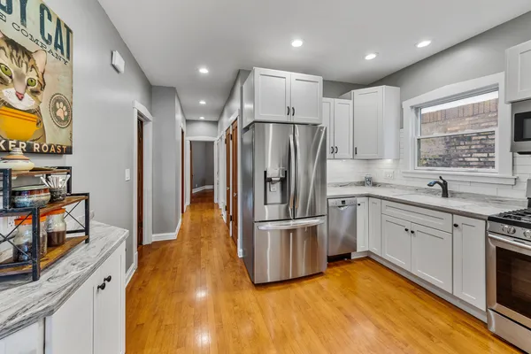 $470,000 | 4917 North Kilbourn Avenue, Chicago, IL 60630