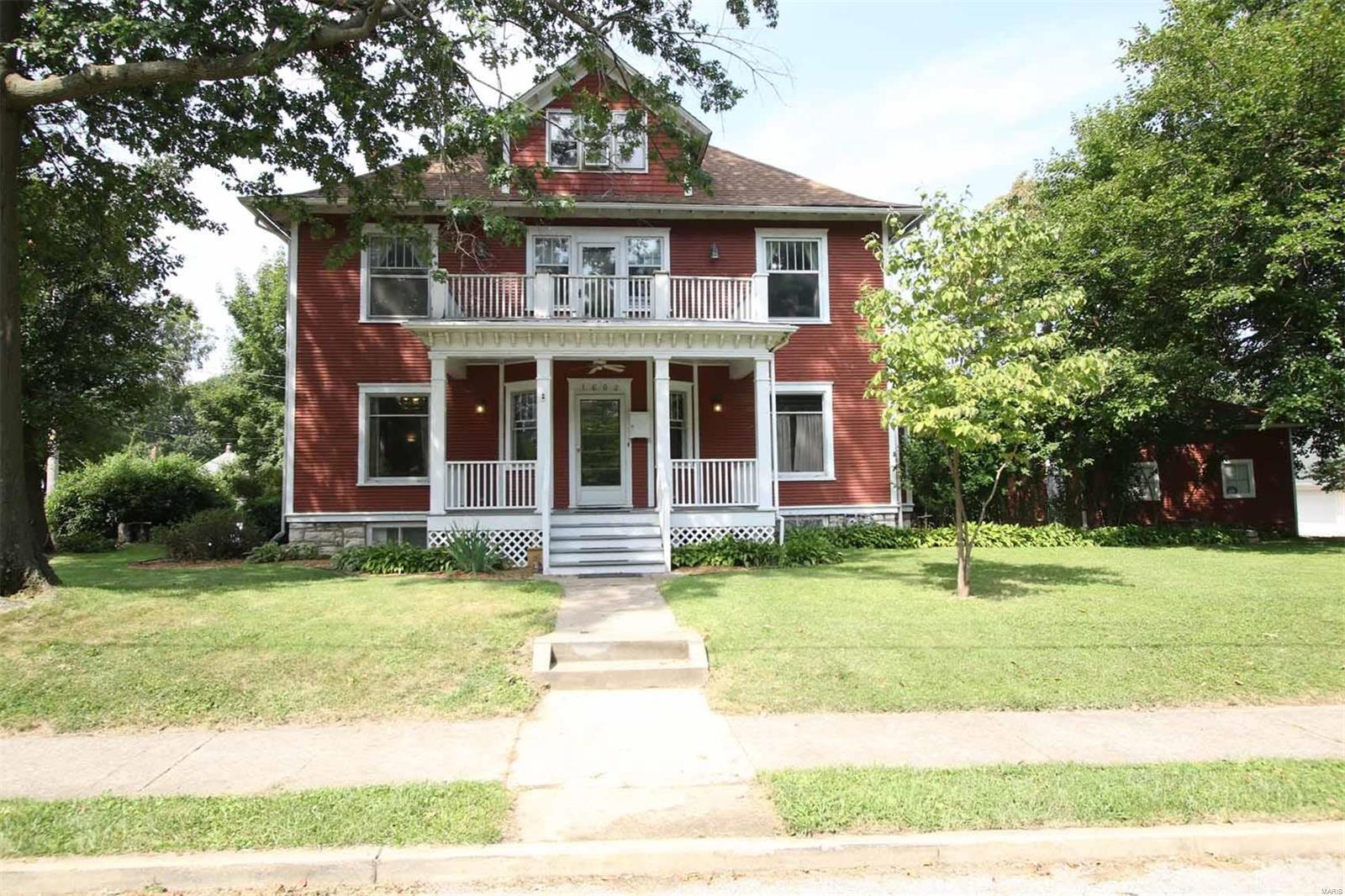 1602 Liberty Street Alton, IL 62002 - Photo 1 of 28 Gallery Image 1