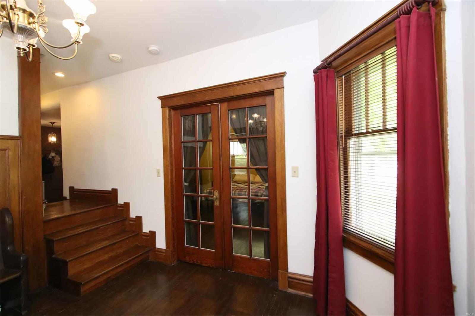 1602 Liberty Street Alton, IL 62002 - Photo 12 of 28 Gallery Image 12