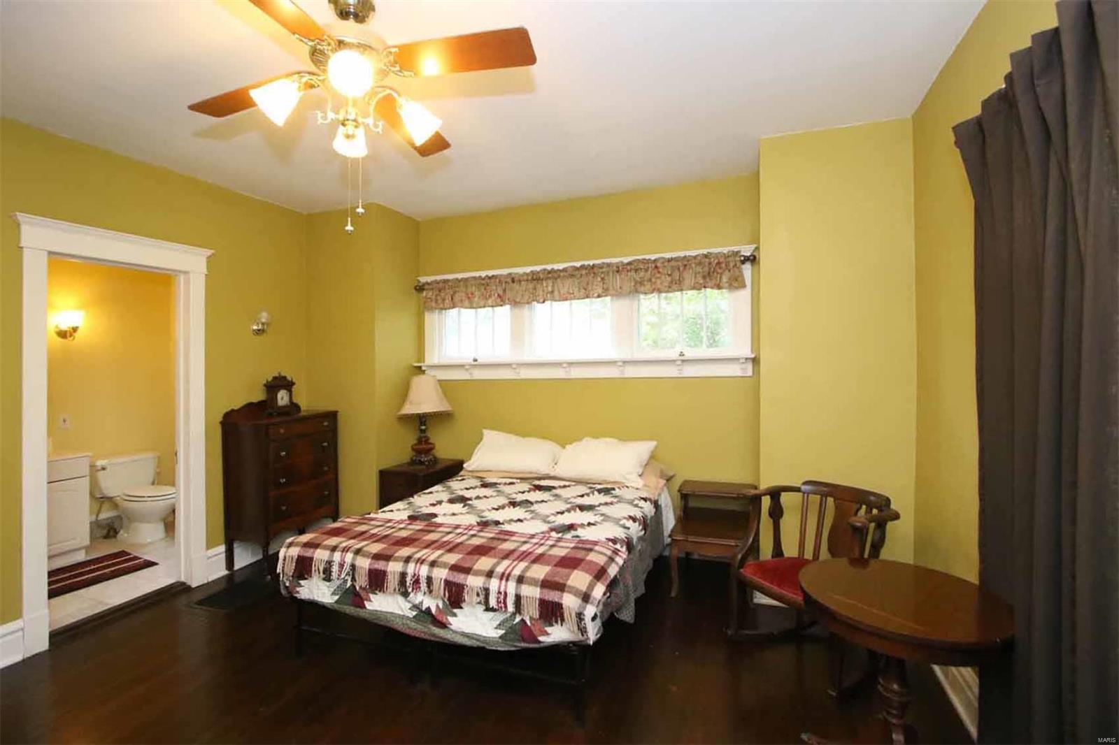 1602 Liberty Street Alton, IL 62002 - Photo 13 of 28 Gallery Image 13