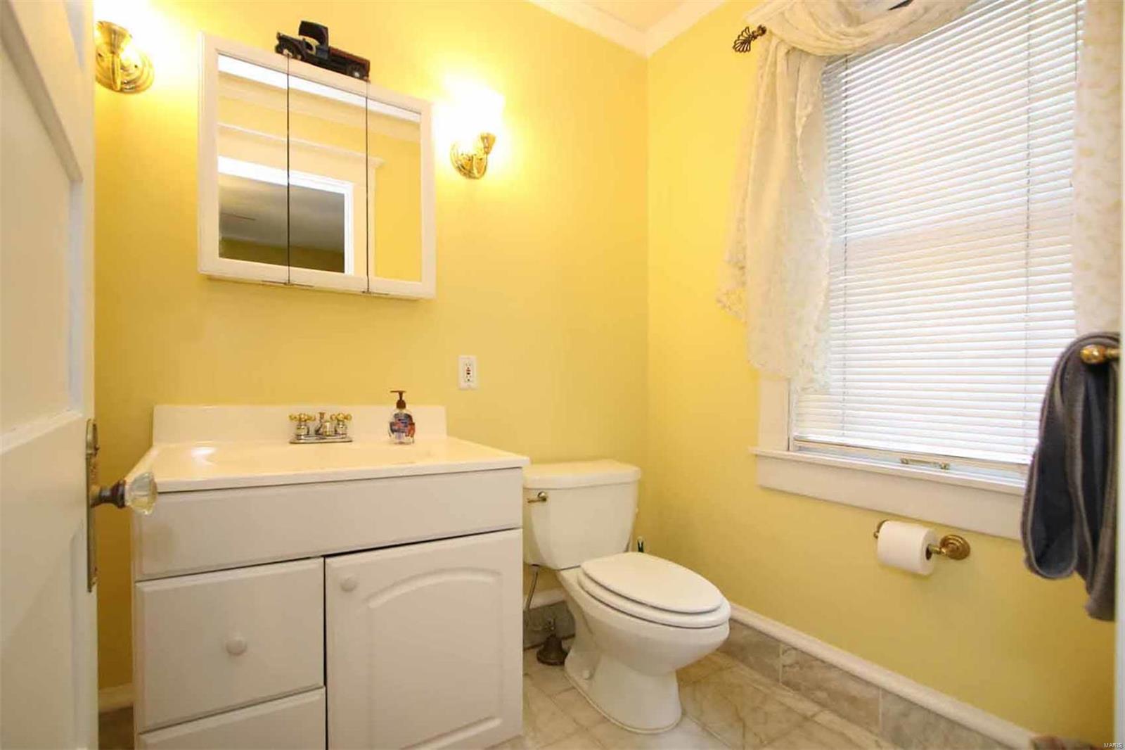 1602 Liberty Street Alton, IL 62002 - Photo 15 of 28 Gallery Image 15