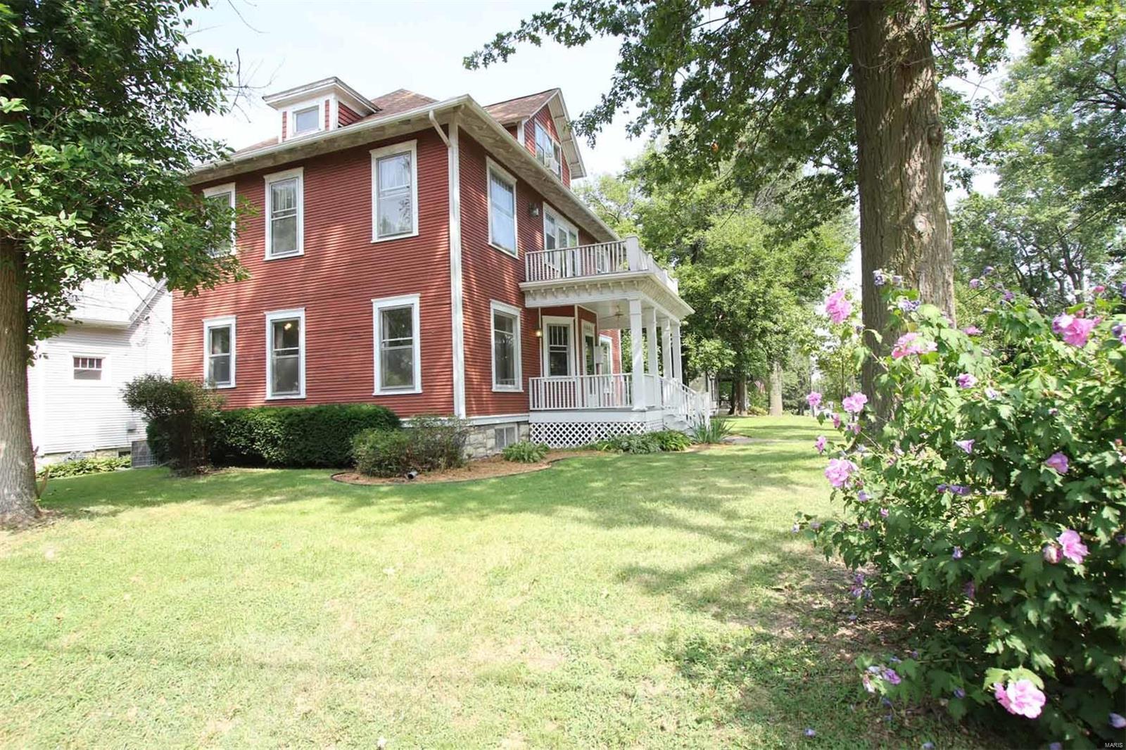 1602 Liberty Street Alton, IL 62002 - Photo 5 of 28 Gallery Image 5
