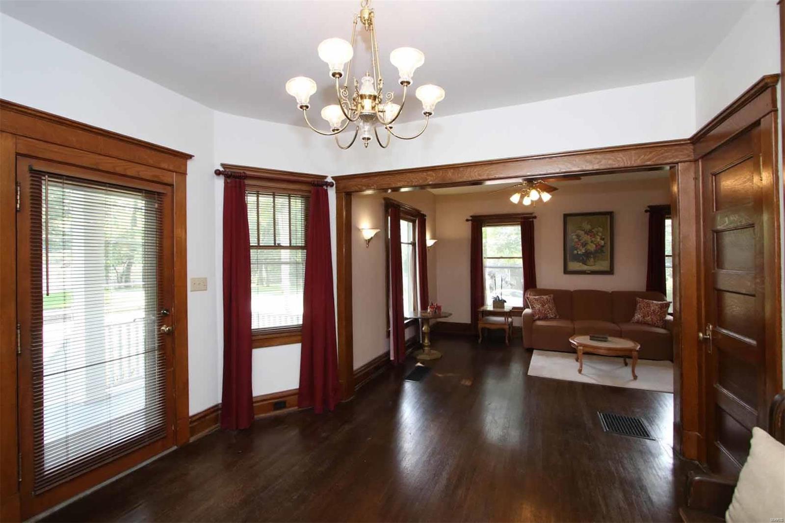 1602 Liberty Street Alton, IL 62002 - Photo 7 of 28 Gallery Image 7