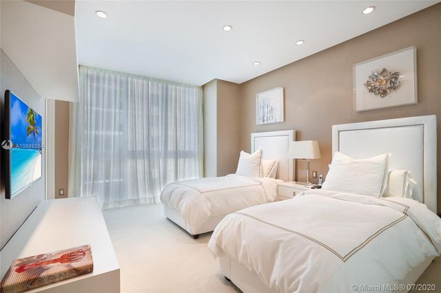 $3,210,000 | 16051 Collins Avenue, Unit 2604, Sunny Isles Beach, FL 33160