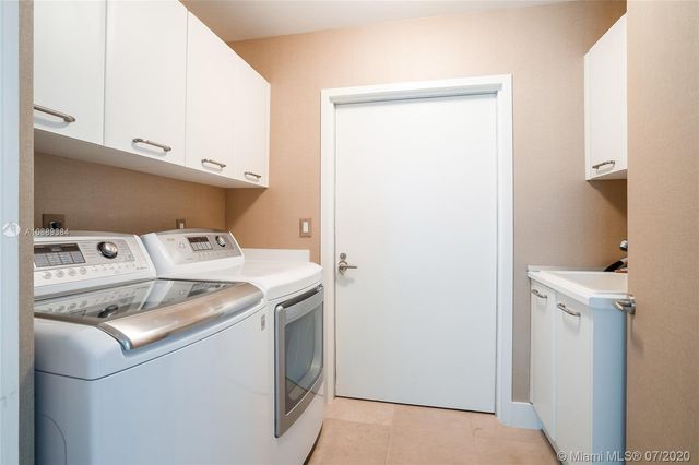 $3,210,000 | 16051 Collins Avenue, Unit 2604, Sunny Isles Beach, FL 33160