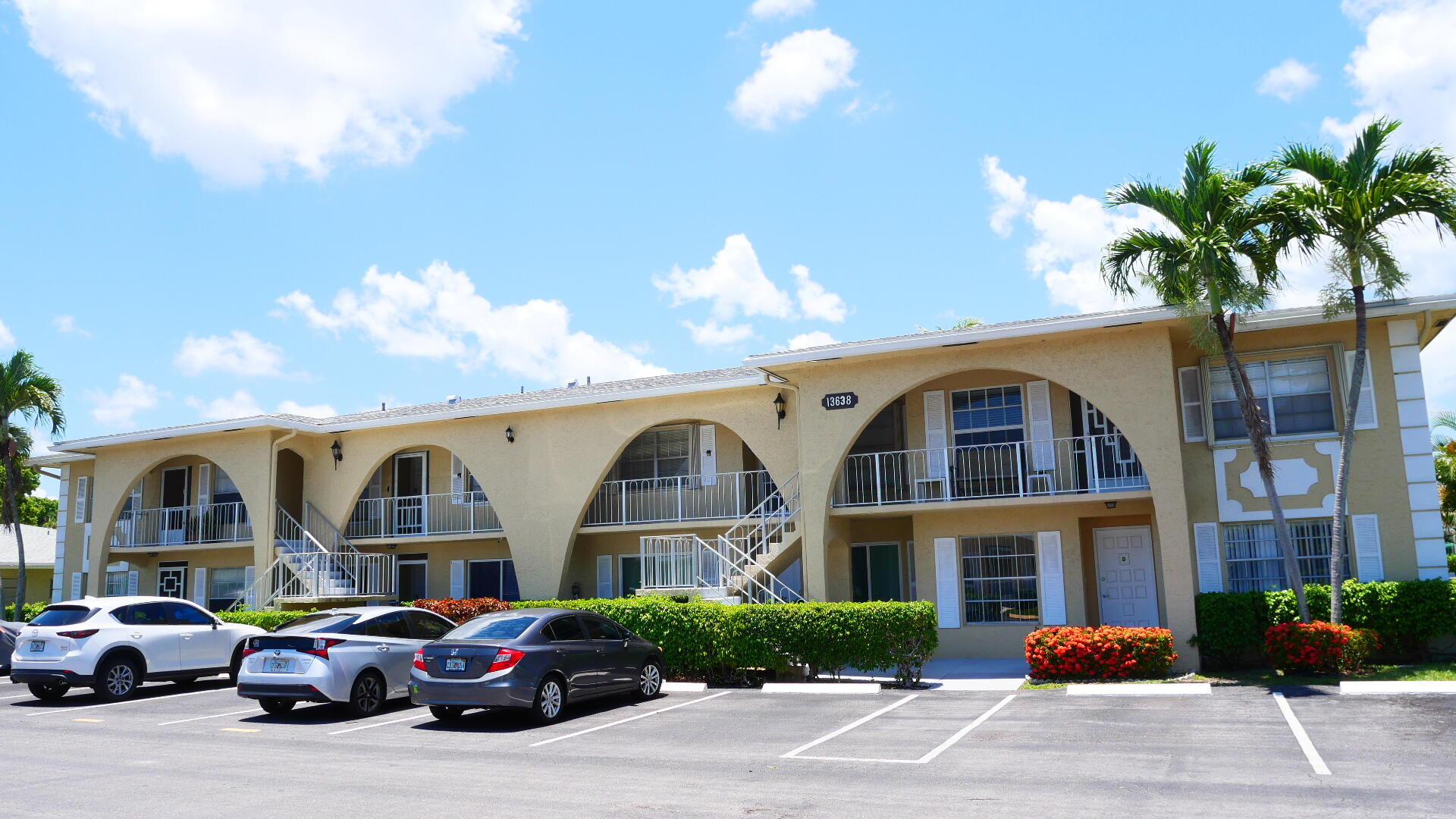 13638 Vía Flora, Unit D Delray Beach, FL 33484 - Photo 1 of 27 Exterior