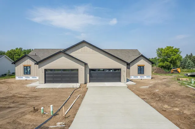 $439,900 | 118 Altavista Drive, Detroit Lakes, MN 56501