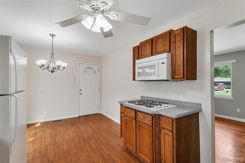 12062 Racine Road Warren, MI 48093 - Photo 15 of 46