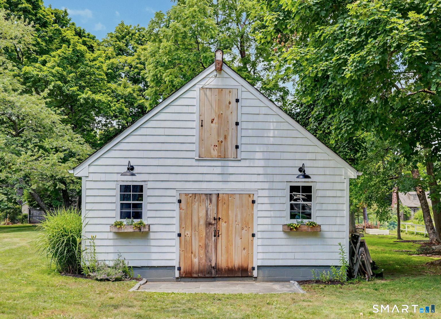 183 Range Road Wilton, CT 06897 - Photo 6 of 40 Workshop, art or yoga studio, or exceptional storage...you choose!