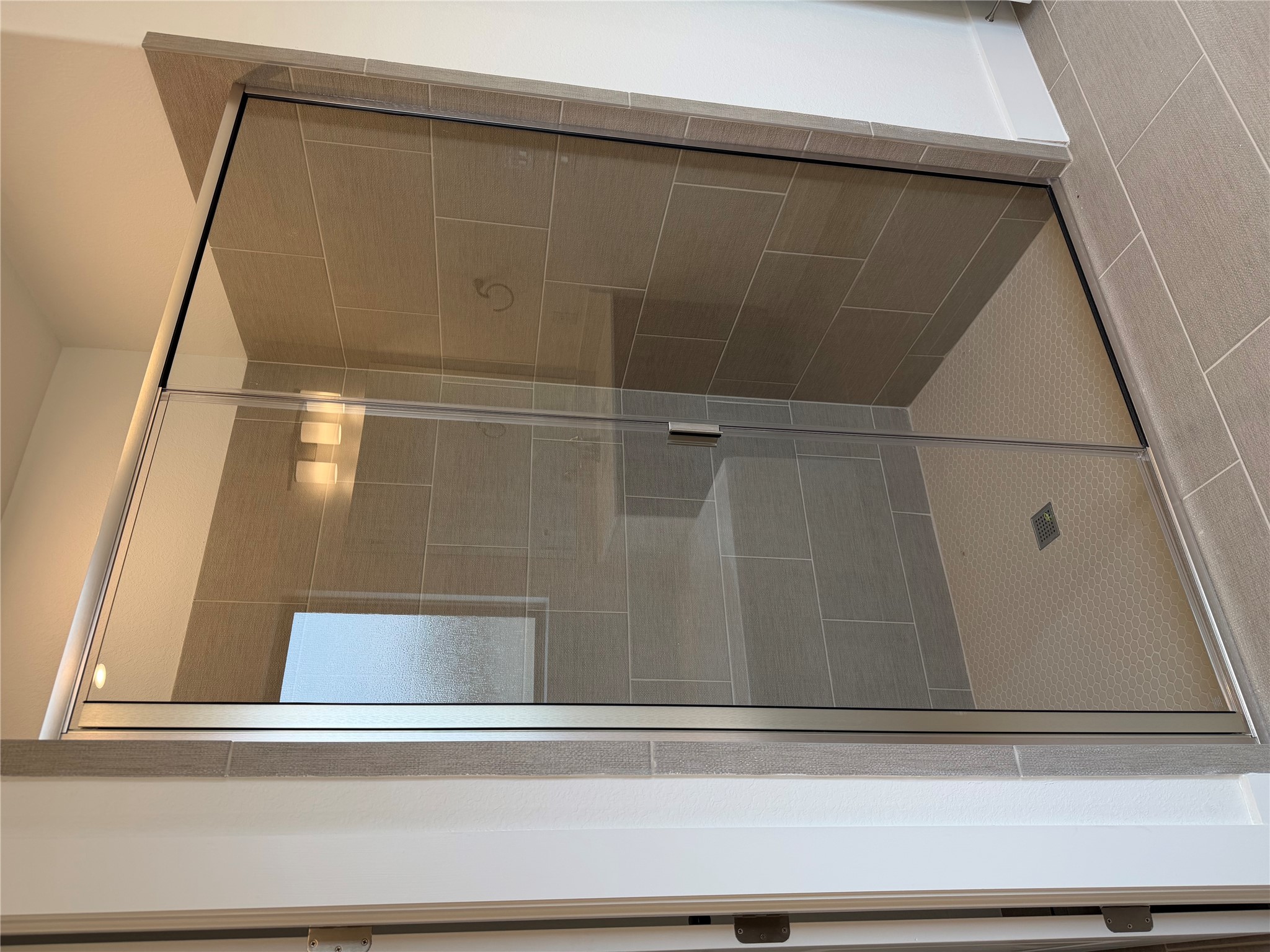 405 Texas Drive Georgetown, TX 78628 - Photo 6 of 18 Walk-in shower in Primary Bath