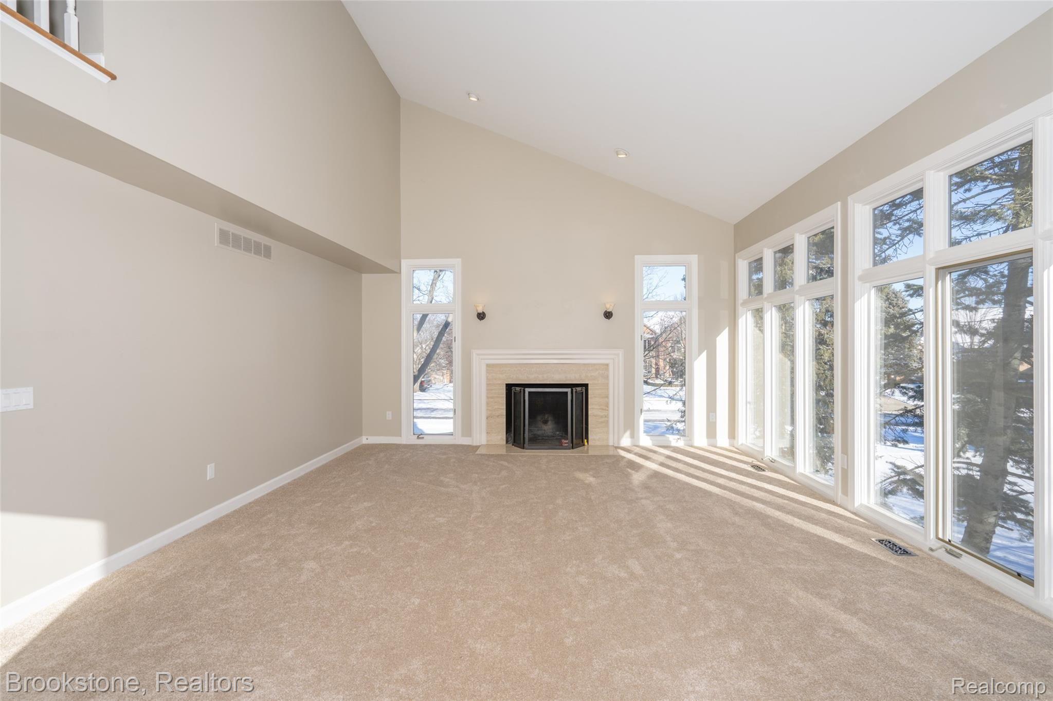 1039 Stony Pointe Boulevard Rochester, MI 48307 - Photo 22 of 61 1039 Stony Pointe Blvd Rochester-17.jpg