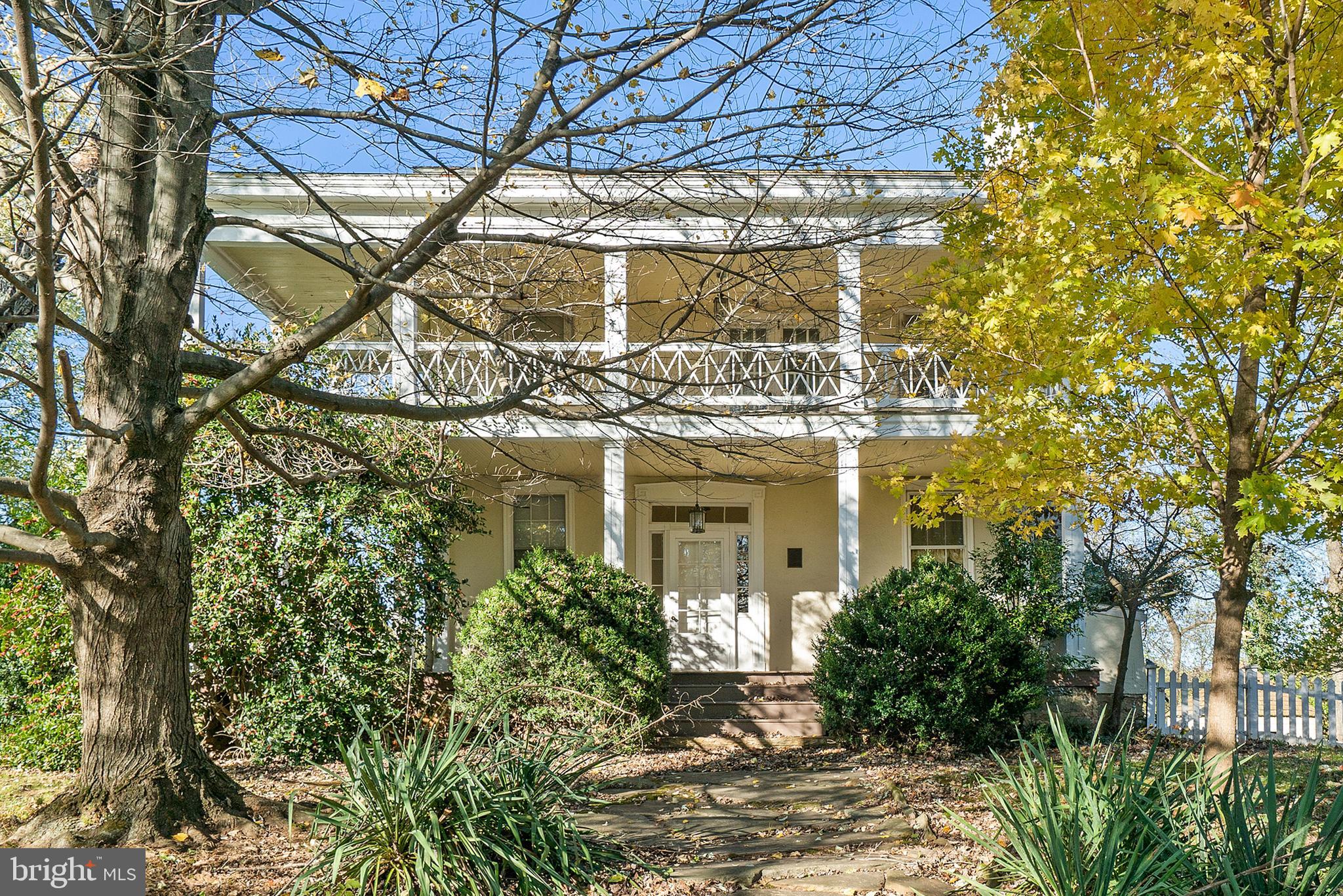 6015 Georgetown Road Broad Run, VA 20137 - Photo 1 of 51 Main House