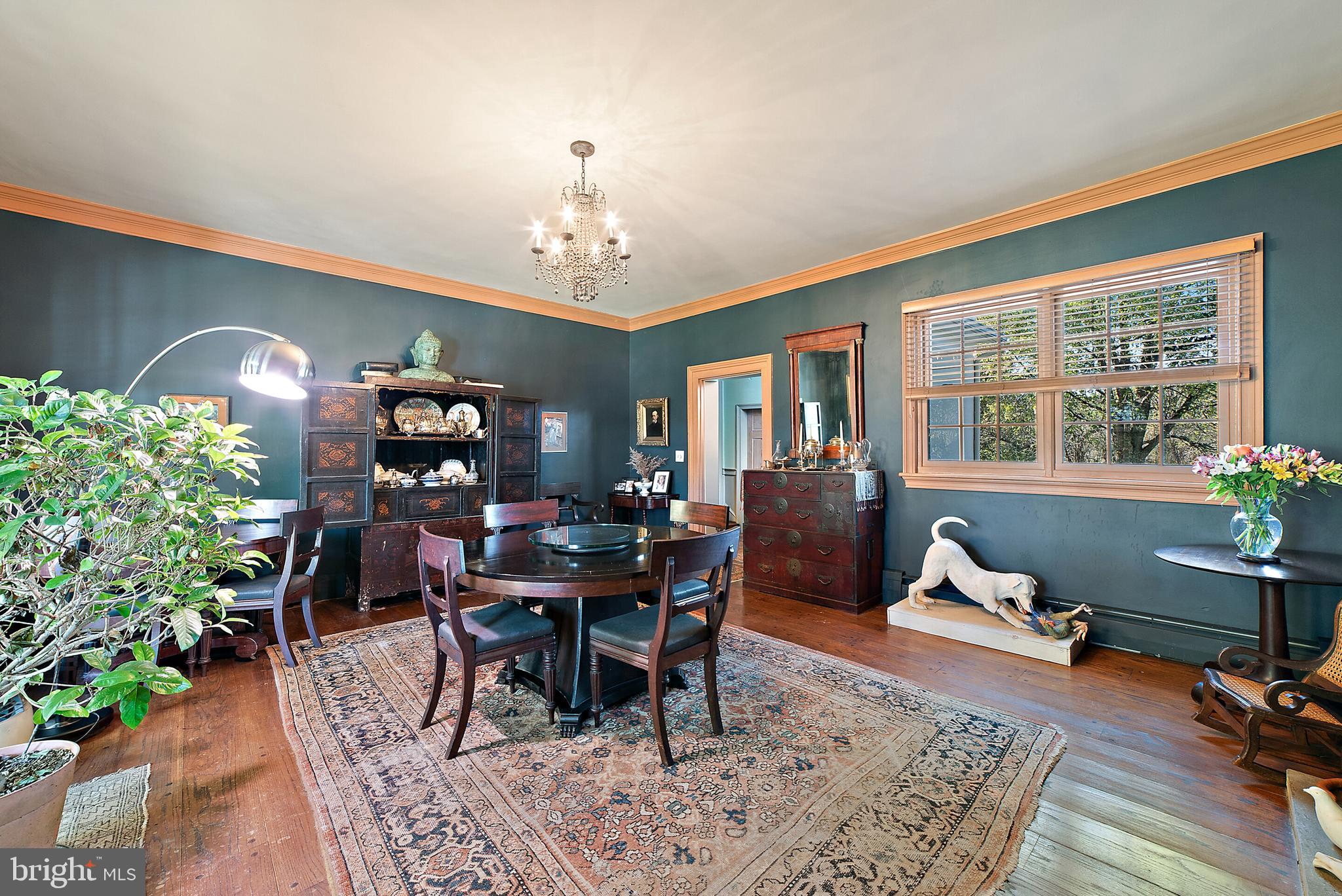 6015 Georgetown Road Broad Run, VA 20137 - Photo 19 of 51 Main house dining room