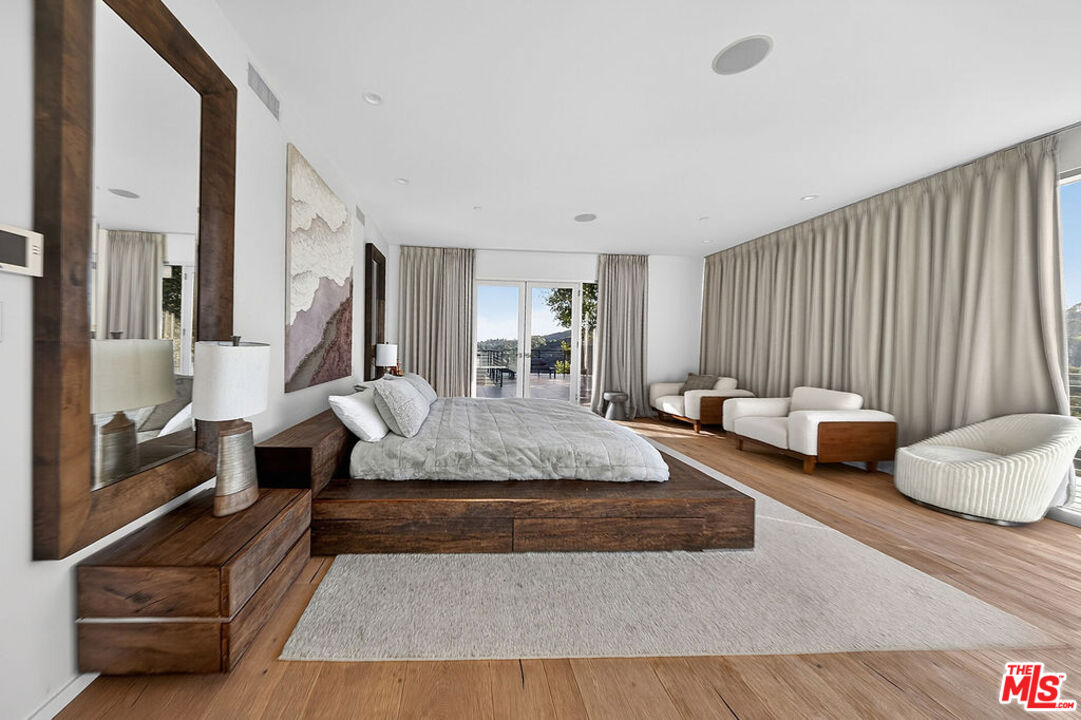 9716 Oak Pass Road Beverly Hills, CA 90210 - Photo 52 of 73