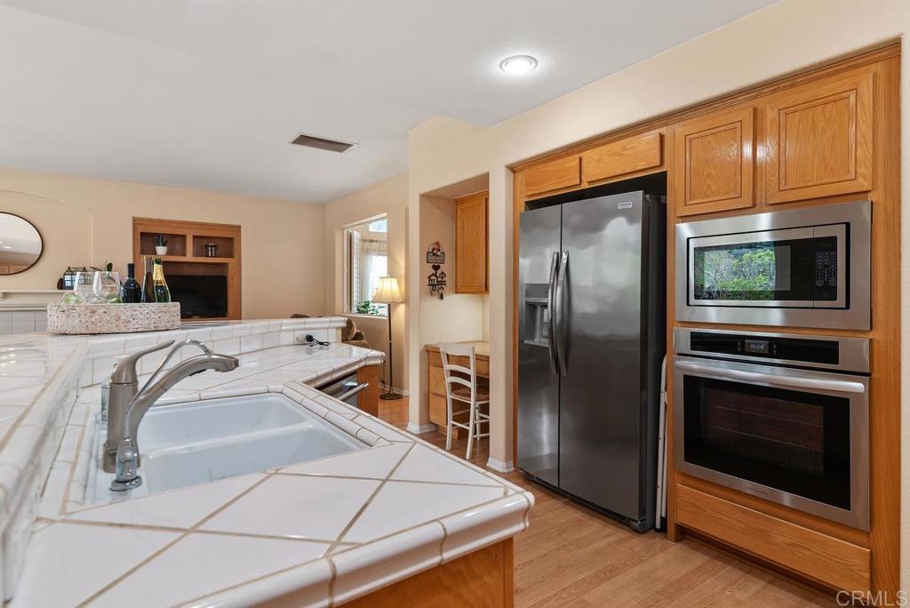 320 Hidden Trails Road Escondido, CA 92027 - Photo 18 of 38