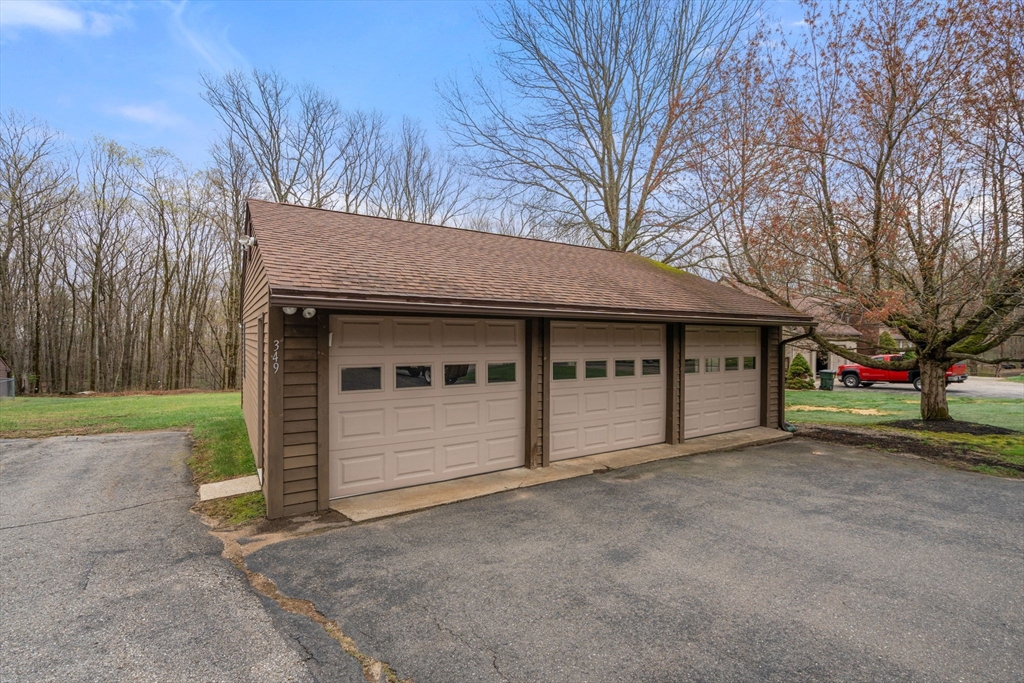 349 Leadmine Road Sturbridge, MA 01566 - Photo 4 of 34 Gallery Image 4