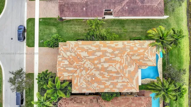 a view of outdoor space yard and patio