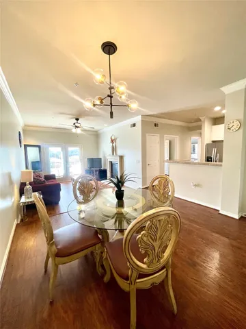 $1,750 | 2400 McCue Road, Unit 326, Houston, TX 77056