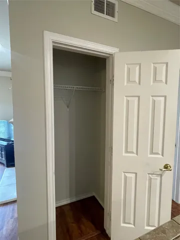 $1,750 | 2400 McCue Road, Unit 326, Houston, TX 77056