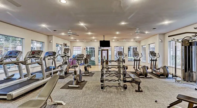 $1,750 | 2400 McCue Road, Unit 326, Houston, TX 77056